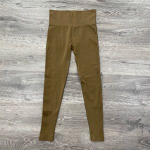 SETactive Sculptflex leggings.